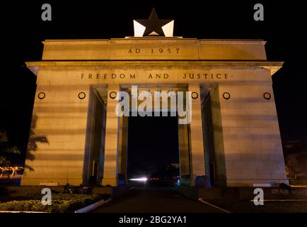 L'Arco dell'Indipendenza / porta della Stella Nera in Piazza dell'Indipendenza ad Accra, Ghana. Foto Stock