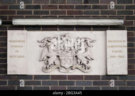 Mercato coperto di mattoni mercato del calcestruzzo Smithfield mercato del pollame, Farringdon, città di Londra EC1A da T. P. Bennett & Son Foto Stock