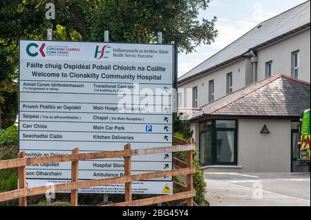 Clonakilty, West Cork, Irlanda. 20 aprile 2020. Un certo numero di pazienti al Clonakilty Community Hospital sono passati via dal virus Covid-19. Ci sono anche un certo numero di residenti che hanno provato positivo per Coronavirus. Credit: AG News/Alamy Live News Foto Stock