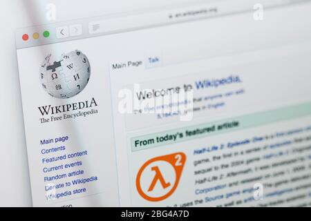 Primo piano dettaglio della home page per l'enciclopedia online Wikipedia Foto Stock