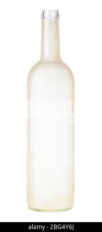 verniciatura vetro - flacone di brandy in vetro smerigliato a mano vuoto isolato su sfondo bianco Foto Stock