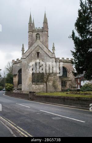 Chiesa di San Pietro, High Street, Marlborough SN8 1HQ Foto Stock