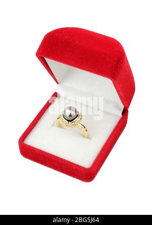 Anello in scatola regalo gioielli isolato su bianco Foto Stock