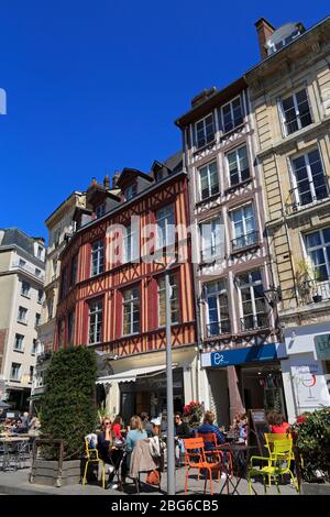 Cafe, Place de la Pucelle, Città Vecchia, Rouen, in Normandia, Francia, Europa Foto Stock