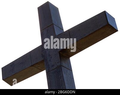 Grande croce cristiana nera isolata su sfondo bianco. Immagine ravvicinata con spazio di copia. Foto Stock