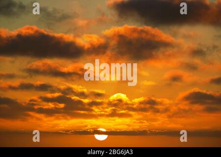 Alba sull'oceano Foto Stock