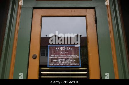 Annapolis, Stati Uniti. 20 aprile 2020. Un bar e un locale musicale sono chiusi sulla scia della pandemia Coronavirus COVID-19 ad Annapolis, Maryland, lunedì 20 aprile 2020. Foto di Kevin Dietsch/UPI Foto Stock