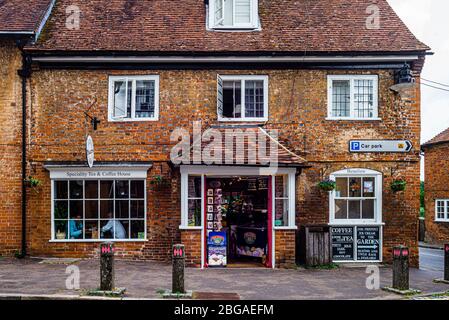 Pallet Tea and Coffee House in High Street, Beaulieu, Hampshire, Inghilterra. Foto Stock