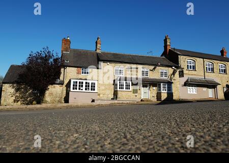 Il 17 ° secolo White Horse Inn - Silverstone Village Foto Stock