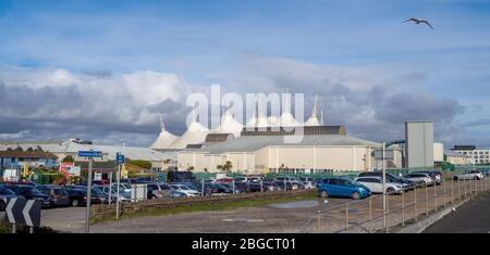 BOGNOR REGIS, WEST SUSSEX, INGHILTERRA, Regno Unito - MARZO 14 2020: Campo di villeggiatura di Butlins, località balneare al sole primaverile. Foto Stock