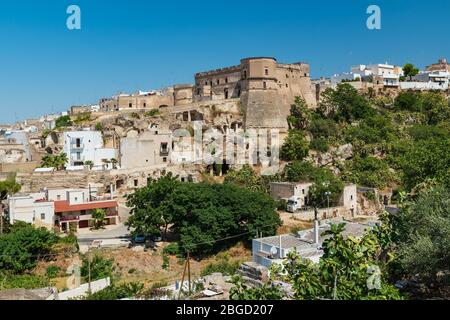 Vista panoramica di Massafra. La Puglia. L'Italia. Foto Stock