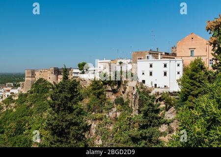 Vista panoramica di Massafra. La Puglia. L'Italia. Foto Stock