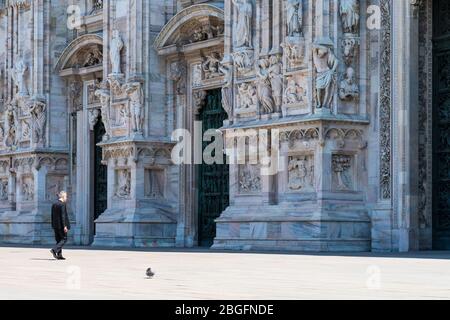 andrea bocelli durante Andrea Bocelli al Duomo, Concerto musicale, Duomo Milano, Italia, aprile 12 2020 Foto Stock