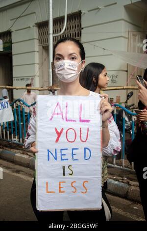 Studenti che protestano contro la distruzione dell'ambiente Foto Stock