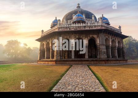 Tomba di ISA Khan, vista dell'India situata nella tomba di Hymayun a Nuova Delhi Foto Stock