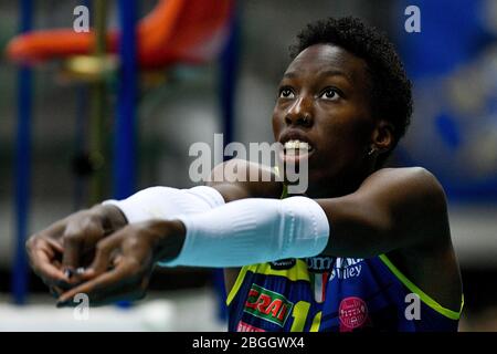 Treviso, Italia. 1 gennaio 2020. Treviso, Italia, 01 Jan 2020, Paola Egonu (Conegliano) durante - - Credit: LM/Ettore Griffoni Credit: Ettore Griffoni/LPS/ZUMA Wire/Alamy Live News Foto Stock