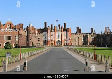 Il Palazzo di Hampton Court è chiuso per coronavirus, East Molesey, Surrey, Inghilterra, Gran Bretagna, Regno Unito, Regno Unito, Europa Foto Stock