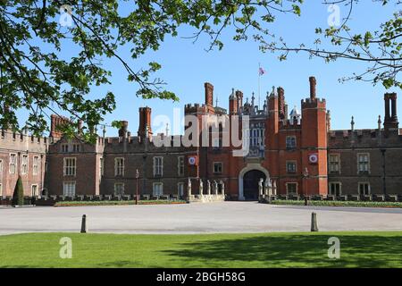 Il Palazzo di Hampton Court è chiuso per coronavirus, East Molesey, Surrey, Inghilterra, Gran Bretagna, Regno Unito, Regno Unito, Europa Foto Stock