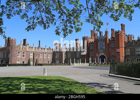Il Palazzo di Hampton Court è chiuso per coronavirus, East Molesey, Surrey, Inghilterra, Gran Bretagna, Regno Unito, Regno Unito, Europa Foto Stock