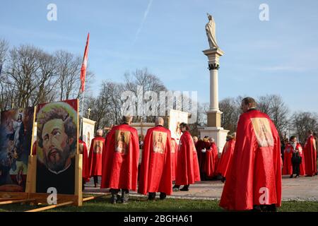 Czestochowa, Polonia - 30 marzo 2019: Incontro al Monastero di Jasna Gora dei Cavalieri di Cristo Re sotto la guida del sacerdote Piotr Natane Foto Stock