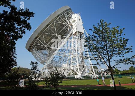 Jodrell Bank radio telescope, Jodrell Bank Observatory, Holmes Chapel, University of Manchester, Macclesfield, Cheshire, Inghilterra, Regno Unito, SK11 9DL Foto Stock