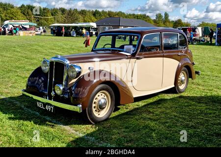 Westbury, Wiltshire / UK - 1 settembre 2019: A 1950 Daimler DB18 (KEL 497) al White Horse Classic & Vintage Vehicle Show 2019 Foto Stock