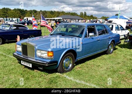 Westbury, Wiltshire / UK - 1 settembre 2019: Un 2019 Rolls-Royce Silver Spirit Mark i al White Horse Classic & Vintage Vehicle Show 1981 Foto Stock