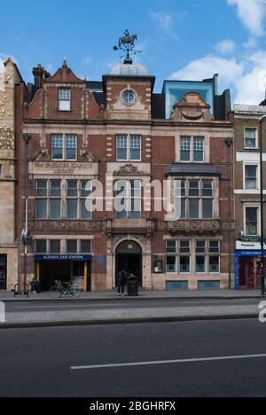 Red Brick Stone Facade 1890 architettura Whitechapel Gallery, 77–82 Whitechapel High Street, Londra E1 7QX Foto Stock