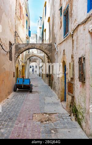 Strada nella Medina di Essaouira Marocco Foto Stock