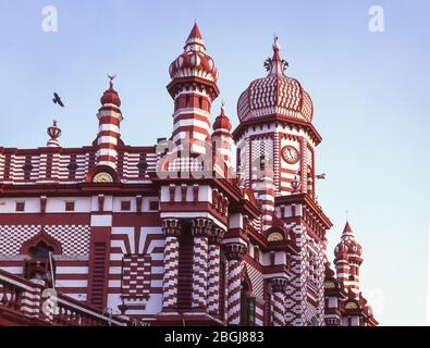 La Moschea Jami UL Alfar, Pettah, Colombo, Provincia Occidentale, Sri Lanka Foto Stock