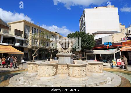 Fontana di Piazza Lions, Candia, Isola di Creta, Grecia, Europa Foto Stock