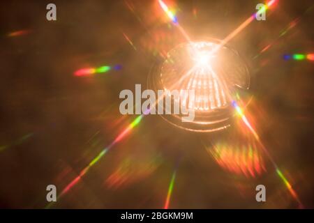 sette colori spettrali luce riflessa da chip di silicio Foto Stock