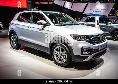 Bruxelles, Belgio, 2020 gennaio Volkswagen VW T-Cross, Brussels Motor Show, piattaforma MQB, SUV compatto prodotto da Volkswagen Group Foto Stock