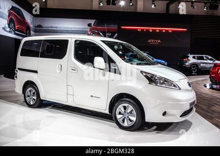 Bruxelles, Belgio, gennaio 2020 Electric Nissan e-NV200 Production Zero Emission Car, Brussels Motor Show, furgone ev prodotto da Nissan Motor Company Foto Stock