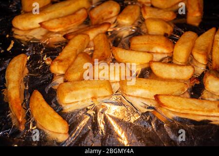 Trucioli di forno tagliati in modo spessamente Foto Stock