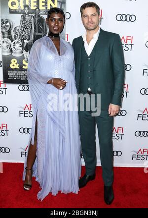 Hollywood, Stati Uniti. 21 Apr 2020. (FILE) Joshua Jackson e moglie Jodie Turner-Smith Benvenuto una figlia. HOLLYWOOD, LOS ANGELES, CALIFORNIA, STATI UNITI - 14 NOVEMBRE: L'attrice Jodie Turner-Smith e il ragazzo/attore Joshua Jackson arrivano al AFI FEST 2019 - apertura Night Gala - Premiere delle Universal Pictures 'Queen and Slim' tenuto al TCL Chinese Theatre IMAX il 14 novembre 2019 a Hollywood, Los Angeles, California, Stati Uniti. (Foto di Xavier Collin/Image Press Agency) Credit: Image Press Agency/Alamy Live News Foto Stock