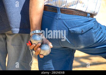 Uomini che giocano a Cassis, in Provenza, in Francia Foto Stock