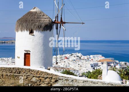 Bonis Windmill al Museo del Folklore a Mykonos Town, isola di Mykonos, Cicladi, Grecia, Europa Foto Stock