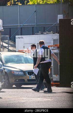 Brentwood Essex, Regno Unito. 22 aprile 2020. I undertakers arrivano al covid-19 mortuario temporaneo un credito di Hosptial della Comunità di Brentwood: Ian Davidson/Alamy Live News Foto Stock