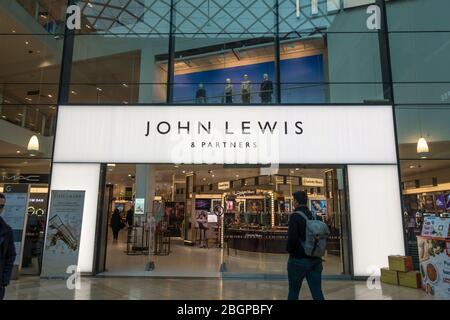 John Lewis & Partners ingresso al negozio dal Grand Arcade Cambridge Cambridgeshire febbraio 2020 Foto Stock