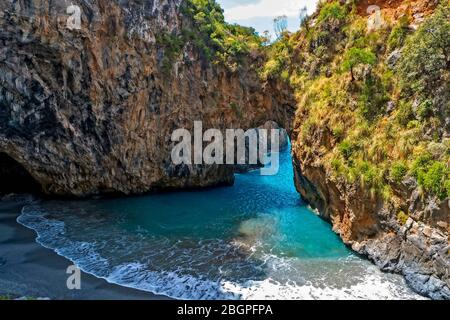 Italia Calabria San Nicola Arcella spiaggia Arcomagno | Italia Calabria San Nicola Arcella spiaggia Arcomagno Foto Stock