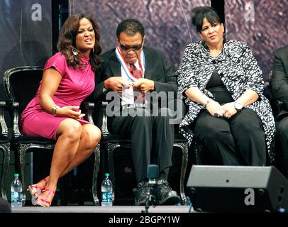 FILADELFIA, PA - SETTEMBRE 13 : vero campione di libertà, Muhammad Ali riceve la Medaglia Liberty 2012 del National Constitution Center, una stella-prigioniero Foto Stock