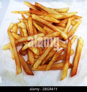 Aprile 2020 - patatine fritte fatte in casa Foto Stock