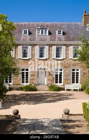 Les Augres Manor, ex casa di Gerald Durrell fondatore di Jersey Zoo e Durrell Wildlife Conservation Trust nelle Isole del canale Foto Stock