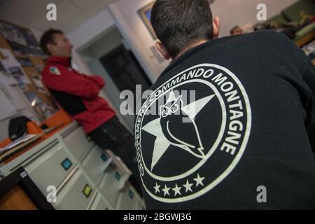 CHAMONIX, FRANCIA - GENNAIO 30: Il logo della MTC (groupement commando montagne) durante una pausa alla scuola militare di alta montagna formazione la fut Foto Stock