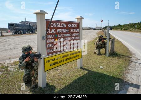 JACKSONVILLE, USA - OTTOBRE 22: Addestramento dei soldati messicani durante l'esercizio di Amphibious Bold Alligator organizzato dalla Marina statunitense e dal corpo dei Marine Foto Stock