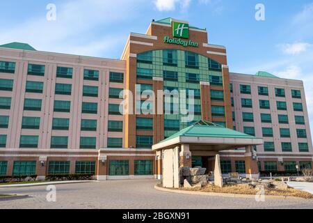 L'hotel Holiday Inn ha visto chiuso e vuoto durante la pandemia globale di COVID-19. Foto Stock