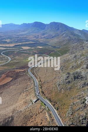 Foto aerea del Passo di Sir Lowry e delle montagne circostanti Foto Stock