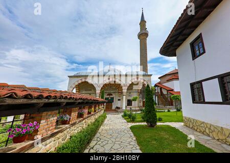 Moschea storica di Hadum costruita dagli Ottomani, a Gjakova, Kosovo. Foto Stock