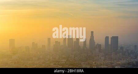 , skyline di Los Angeles in smog, 20.03.2016, vista aerea, Stati Uniti, California, Los Angeles Foto Stock